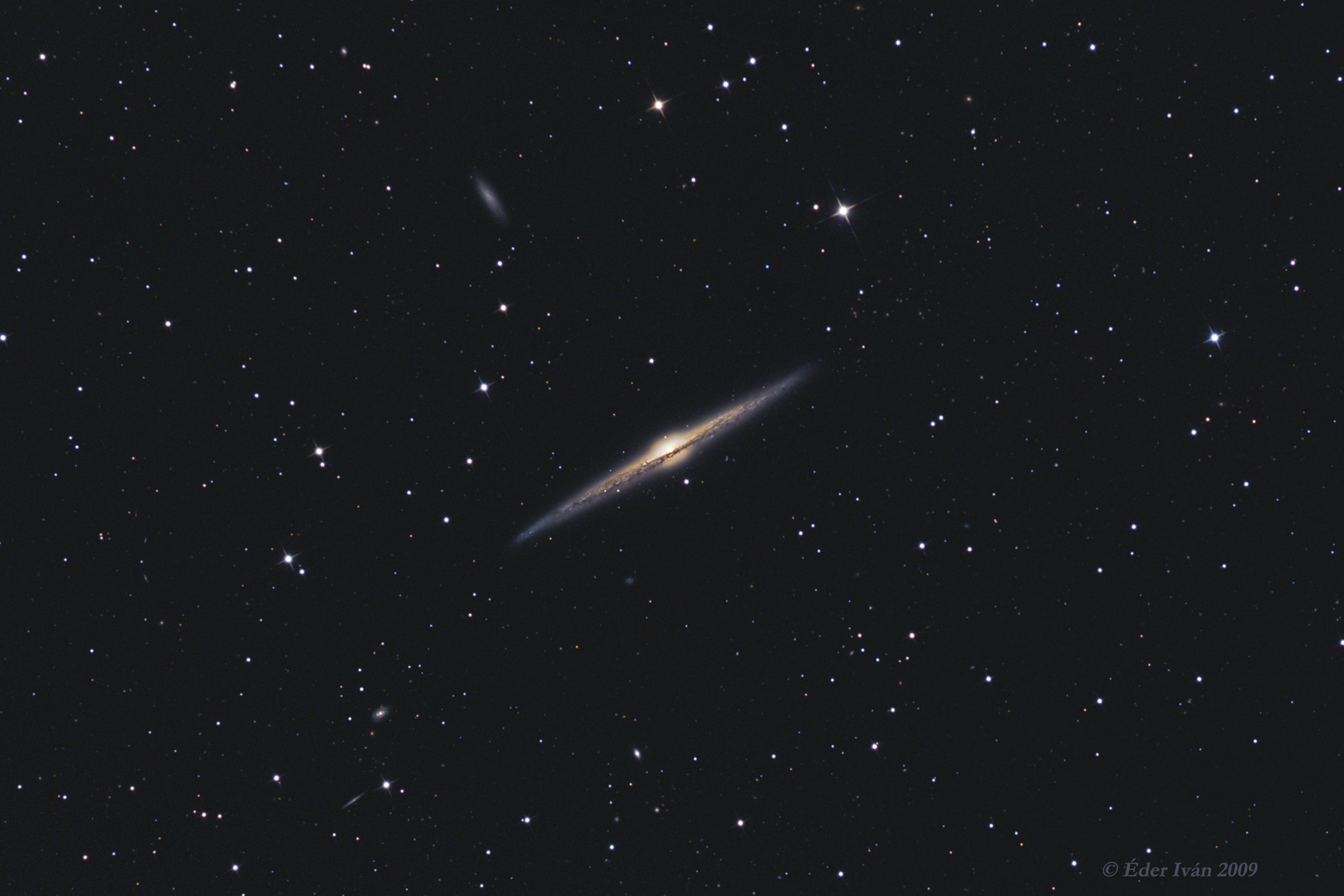 Az NGC 4565 galaxis