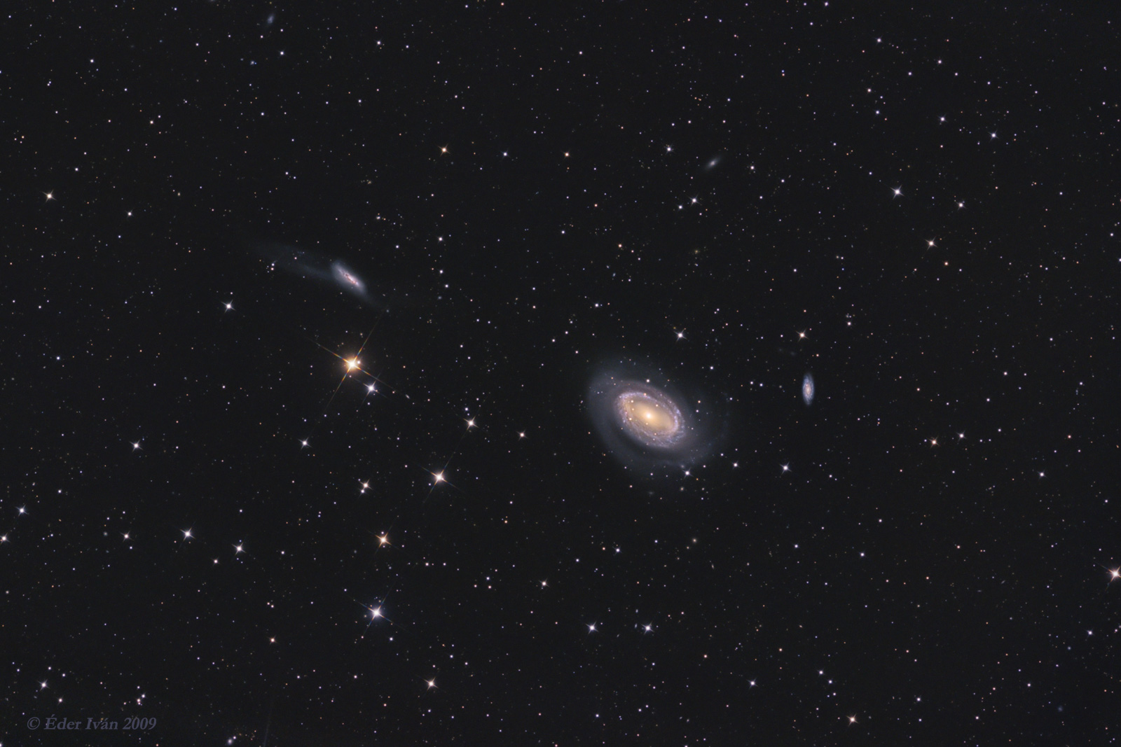 Az NGC 4725, 4747 és 4712 galaxisok