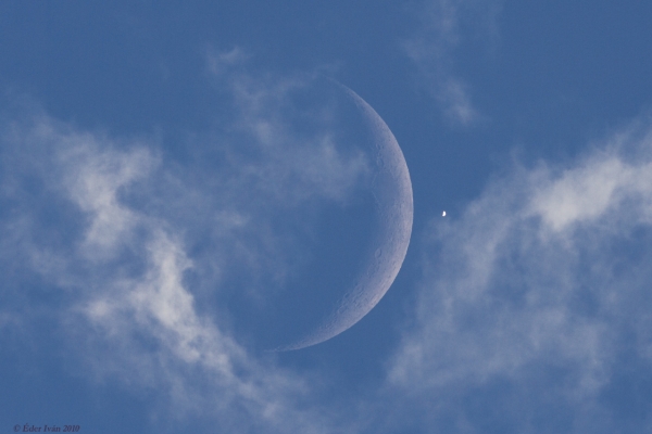 A Vénusz és a Hold a nappali égen